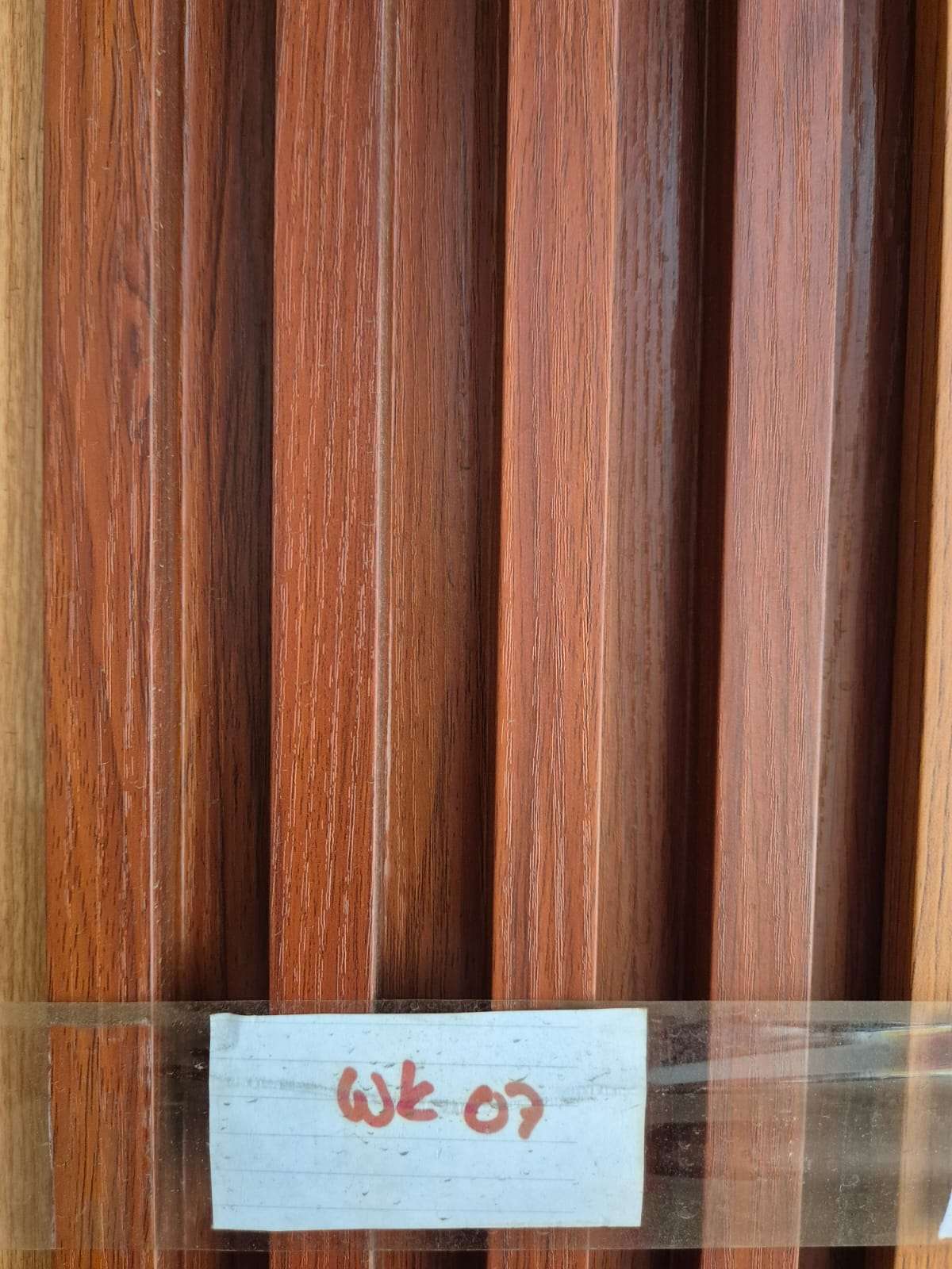 WPC Wall Panel Fluted Motif Kayu Coklat Kemerahan (WK 07)