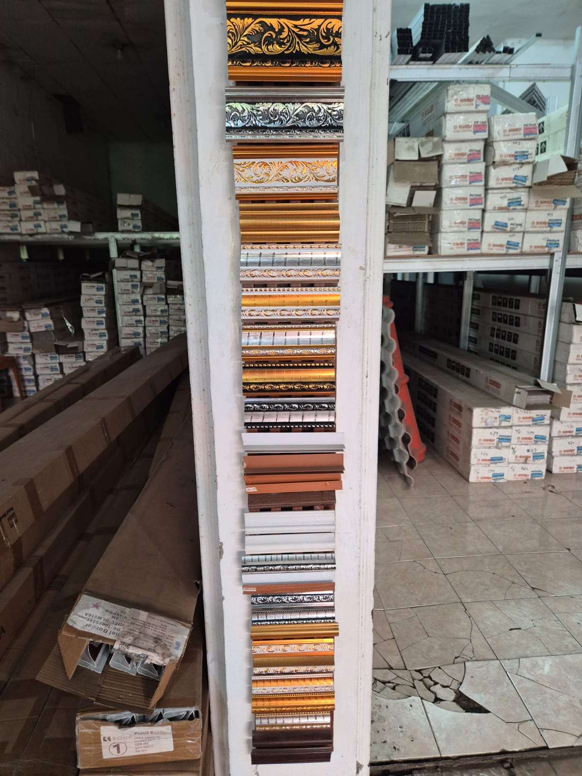 Sampel Lis Pigura Plafon PVC Berbagai Motif Klasik & Modern