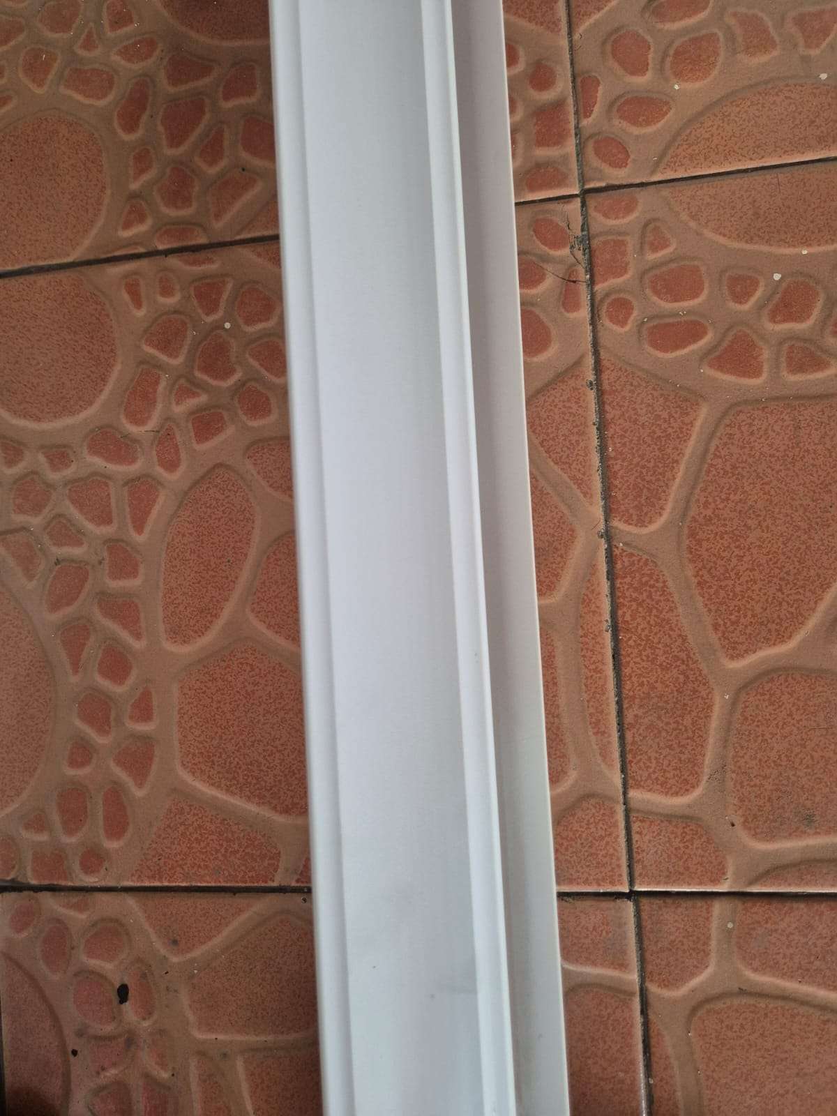 Lis Profil Plafon PVC Putih Polos (Datar)